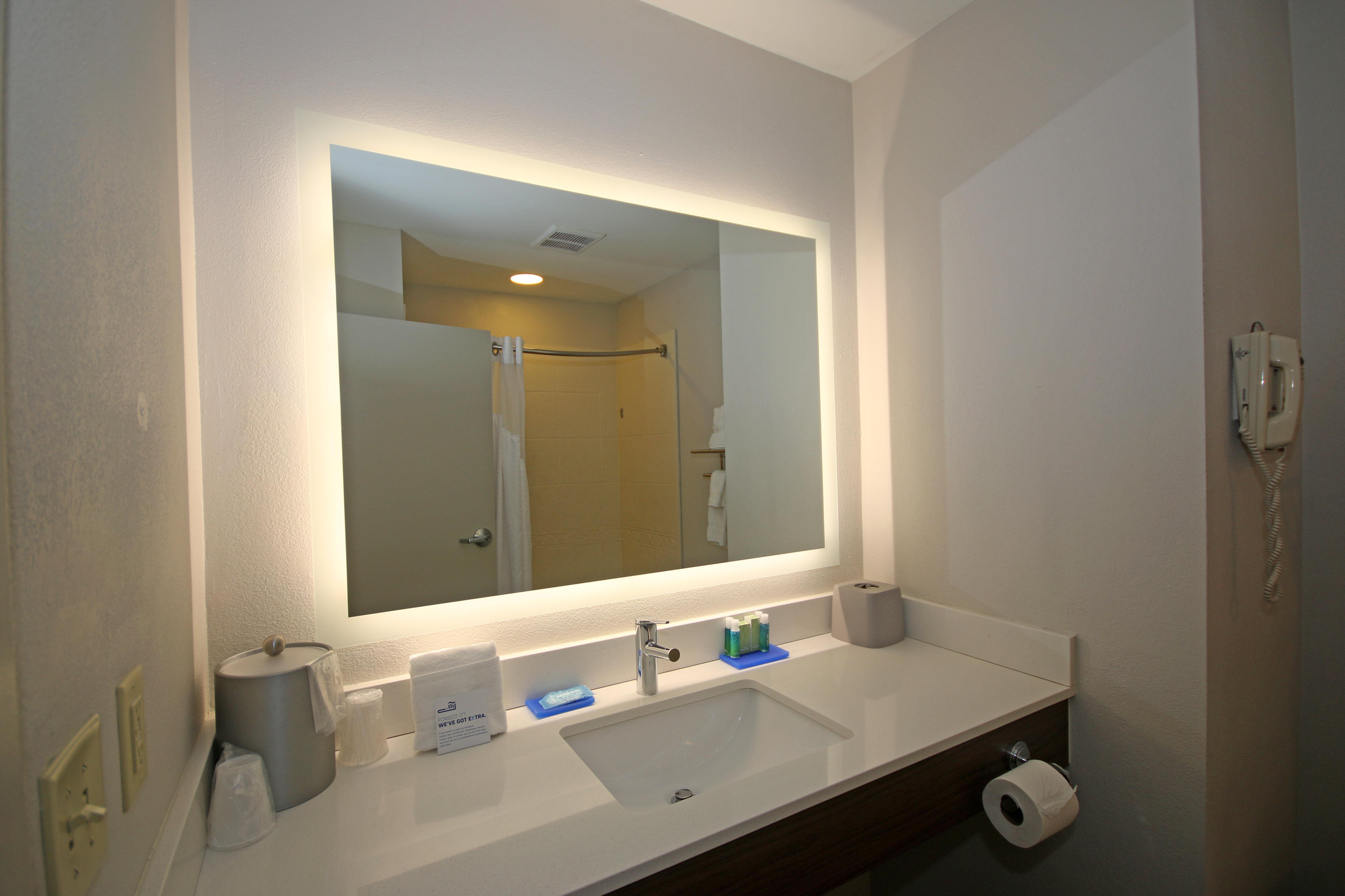 Holiday Inn Express Hotel & Suites Greensboro-East By Ihg Εξωτερικό φωτογραφία