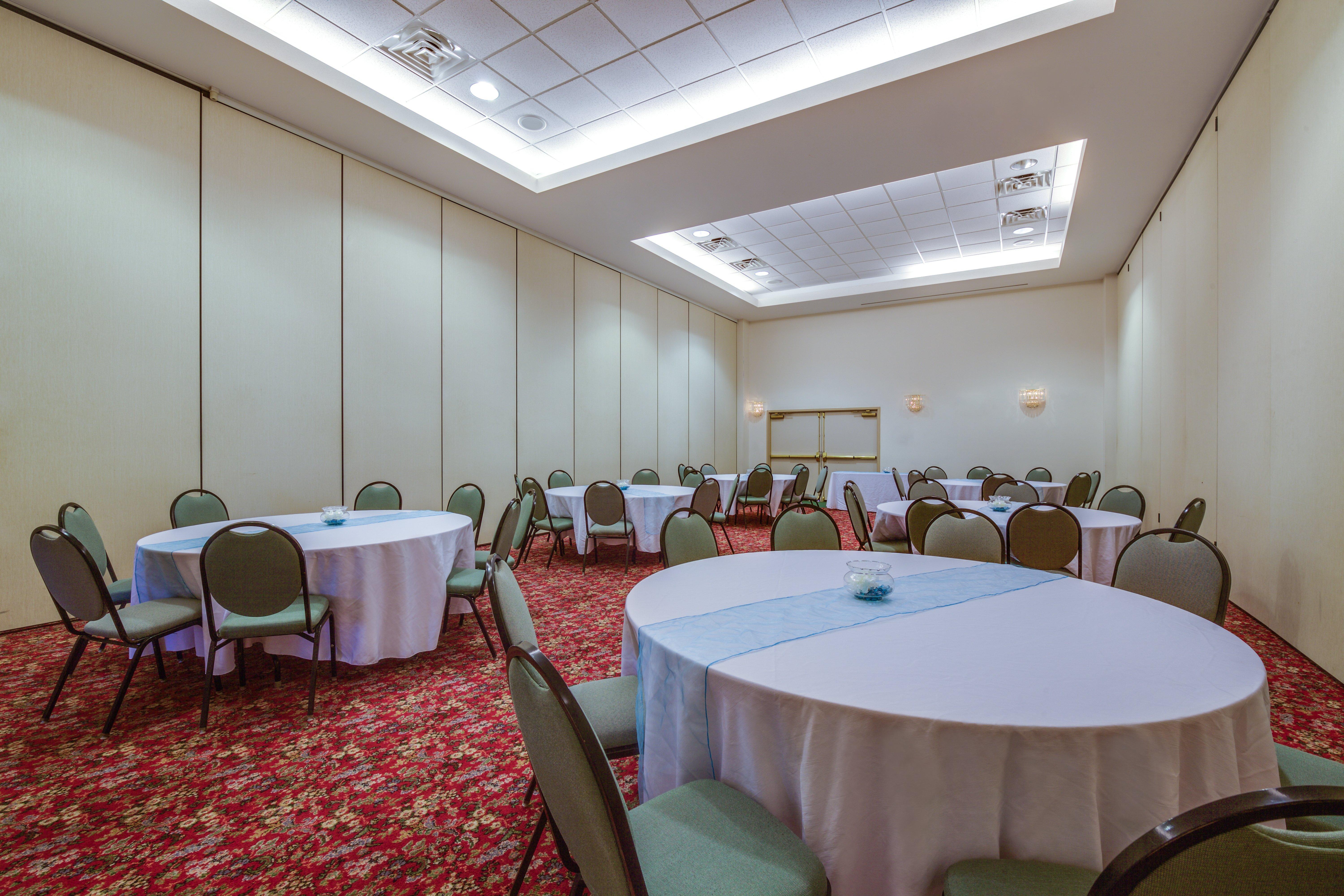 Holiday Inn Express Hotel & Suites Greensboro-East By Ihg Εξωτερικό φωτογραφία