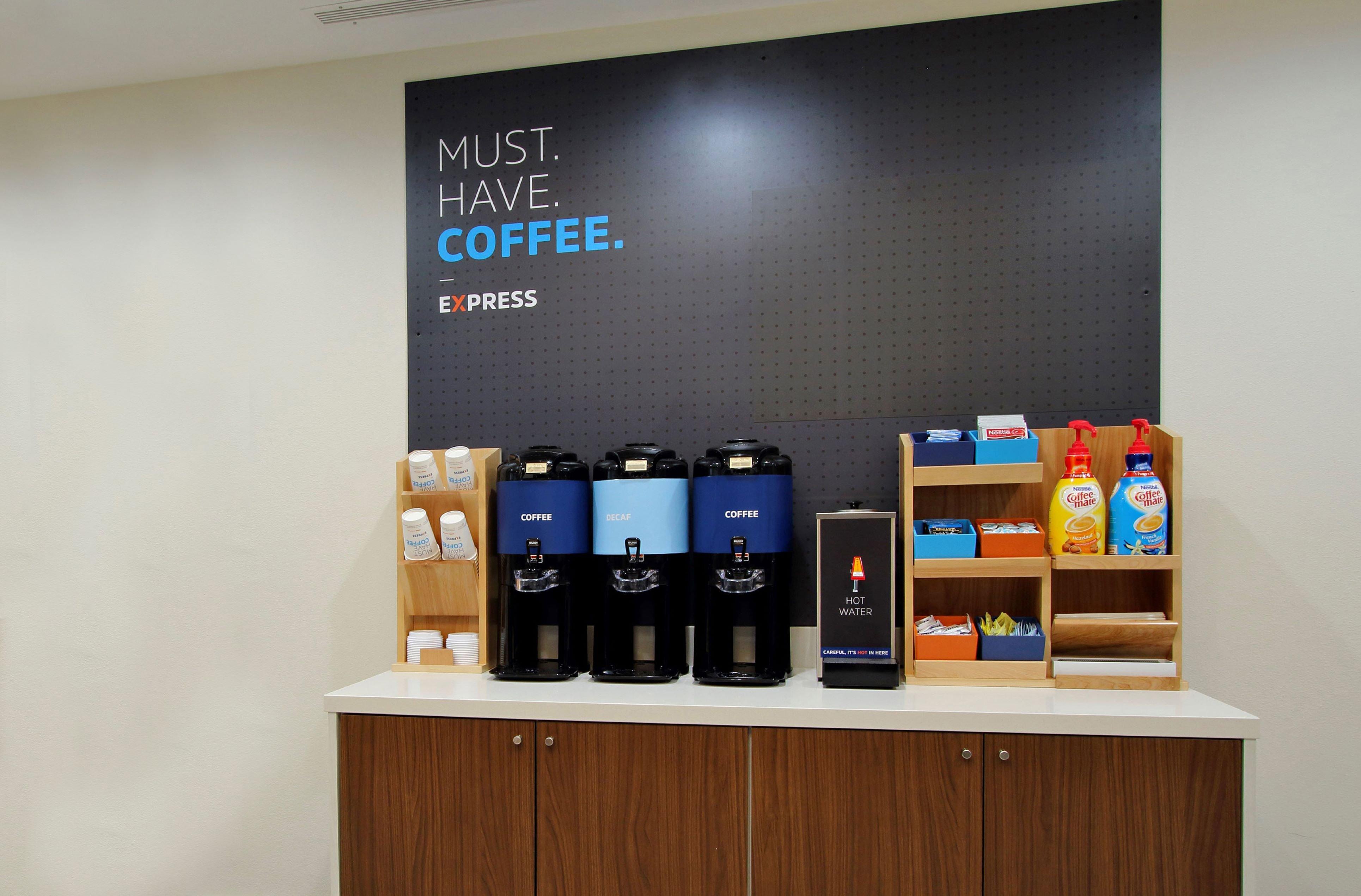 Holiday Inn Express Hotel & Suites Greensboro-East By Ihg Εξωτερικό φωτογραφία